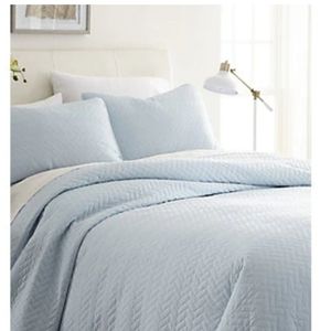 Herringbone Pattern Coverlet